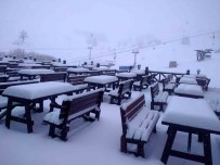 Nisan Ayinin Ortasinda Uludag'a Kar Yagdi