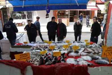 Sezonun Son Baliklarina Yogun Ilgi