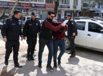 251 Bin 776 Uyusturucu Hapla Yakalandi, 'Benim Degil, Çaldim' Dedi