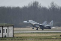Almanya'dan Polonya'ya Mig-29 Savas Uçaklarinin Ukrayna'ya Ihracina Onay