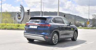 Bakan Muş Samsun'da Togg'u teslim aldı