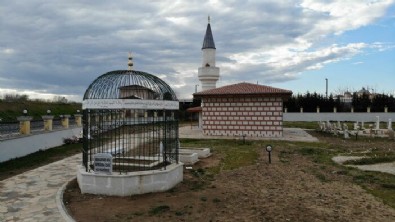 CHP’li Edirne Belediyesi, Fatih Sultan Mehmet Han'ın hocasının türbesini yıktı