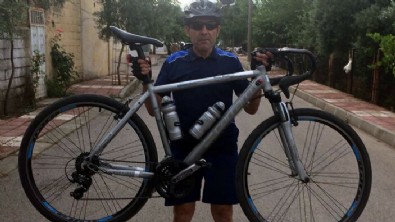 Manisa'da otomobil devrildi: Baba öldü, oğlu ve gelini yaralı