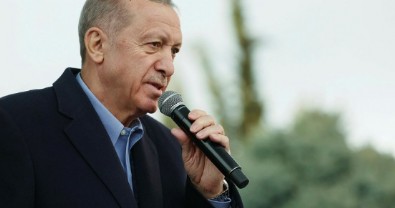 Başkan Erdoğan'dan Diyarbakır'da önemli mesajlar: Milletimizin geleceğinde eli kanlı canilerin cirit attığı bir Türkiye fotoğrafına yer yoktur