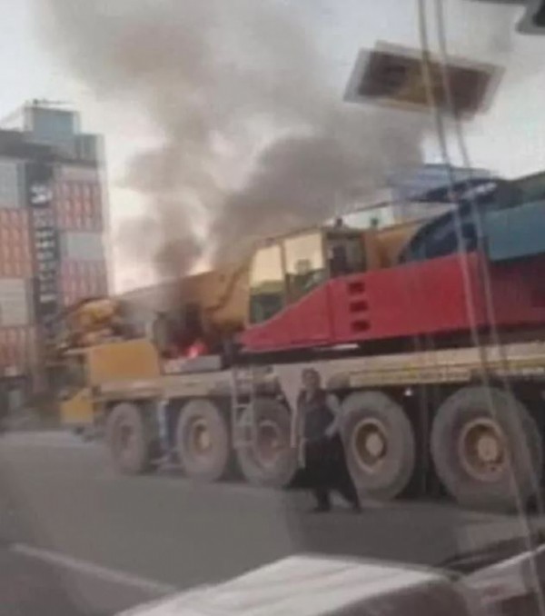 Maltepe'de vinç yangını: D-100 Karayolu'nda trafik yoğunluğu oluştu