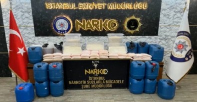 İstanbul'da uyuşturucu imalathanelerine baskın: 506 kilogram metamfetamin ele geçirildi