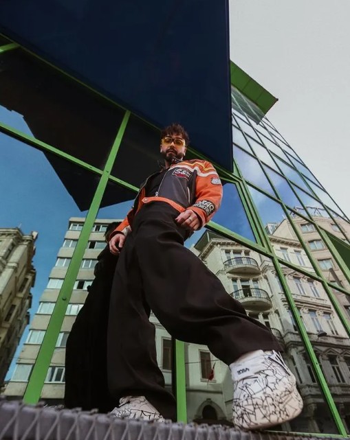 Pırlanta diş yaptırdı