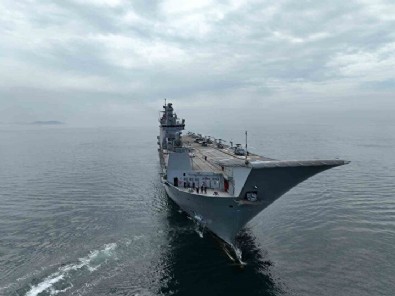 Dünyanın ilk SİHA gemisi TCG Anadolu Sarayburnu’nda: Vatandaşların ziyaretine açılacak
