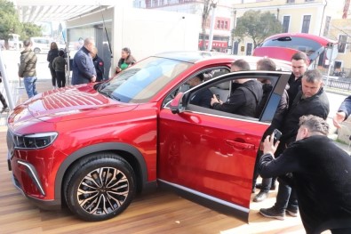 Samsun'da Görücüye Çikan TOGG, Rize'ye Dogru Yola Çikti