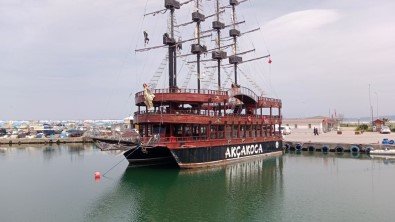 Satilan Katamaran Ege'ye Yola Çikti