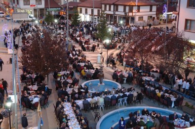 Pazaryeri Ilçesinde 4 Bin 500 Kisi Iftar Sofrasinda Bulustu