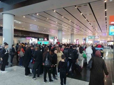 Depremzedeler Bayram Için Memleketlerine Dönüyor