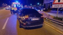 Samsun'da Kontrolden Çikan Araç Bariyerlere Çarpti Açiklamasi 3 Yarali