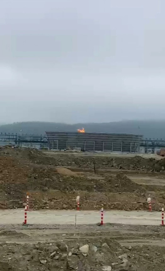 Karaya ulaşan Karadeniz gazının ilk alevleri geceyi aydınlattı