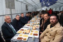 Baskan Böcek, Gaziantep'te Depremzedelerle Iftar Yapti