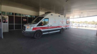 Bayram Namazi Sonrasi Husumetli Iki Aile Arasinda Kavga Açiklamasi 5 Yarali