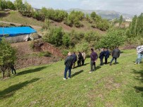 Keçilerini Kurtlarin Telef Ettigi Besiciye Belediye Baskanindan Destek