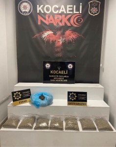 Tedirgin Davranislari Ele Verdi, 4 Kilo 800 Gram Uyusturucu Ele Geçirildi