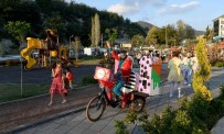 Kusadasi Belediyesi'den Çocuklara Bayram Sürprizi