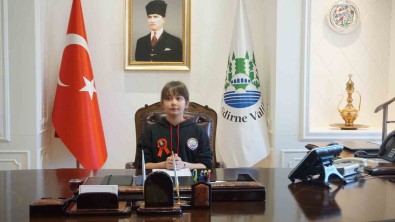 Edirne'de 23 Nisan Ulusal Egemenlik Ve Çocuk Bayrami Coskuyla Kutlandi