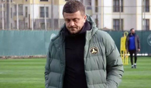 Süper Lig'de bir hoca daha istifa etti!