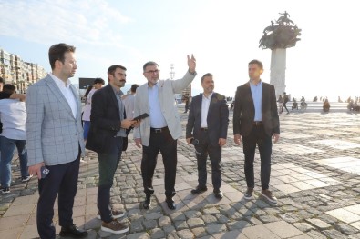 AK Parti Izmir, Cumhurbaskani Erdogan'in Mitingi Için Çagri Yapti