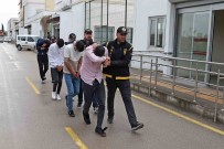 Bekçileri Etkisiz Hale Getirip 500 Bin TL'lik Zirai Ilaç Gasp Ettiler Açiklamasi 1 Süpheli Tutuklandi