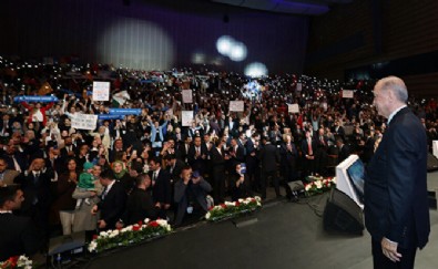 Cumhurbaşkanı Erdoğan teröristlerle iş tutan muhalefete yüklendi: Bu ülke hainlere bırakılamaz