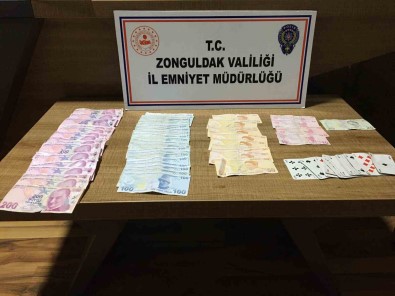 Kiraathanede Kumar Oynarken Yakalandilar