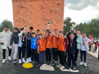 Köprüören Tek Termik Ortaokulu 'Spor Tirmanisi' Dalinda 5 Kupa, 20 Madalya Kazandi