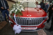  BURSA TOGG - Bursa'nın gelin arabası Togg oldu: Anadolu kırmızısı gelin gibi süslendi