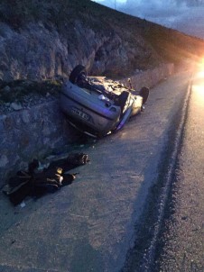 Iki Otomobilin Çarpistigi Kazada 3'Ü Agir, 5 Kisi Yaralandi