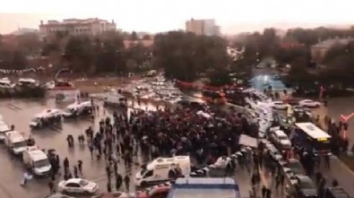 Meral Akşener Erzurum mitinginden de umduğunu bulamadı