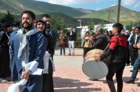 Yüksekova'ya Gelen Iran Kafilesine Davullu-Zurnali Karsilama Haberi