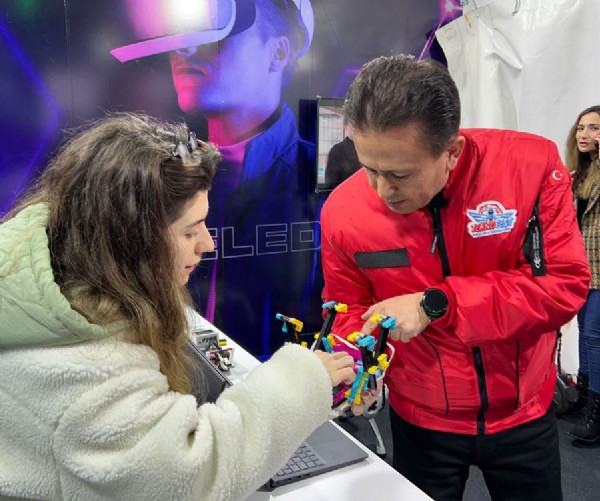 Tuzla Belediye Başkanı Dr. Şadi Yazıcı: 'Artık biz yapabiliriz diyen bir nesil ve gençlik var!'