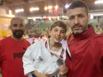 Çocuklar Karate Sampiyonasi'nda Danyal Tufan Baytan Türkiye Ikincisi Oldu
