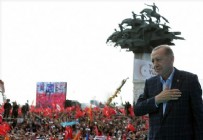 Cumhurbaşkanı Erdoğan İzmir mitingine kazandıran ceketi ile çıktı