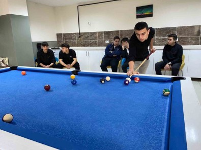 Gençler Istakalarini Yaristirdi