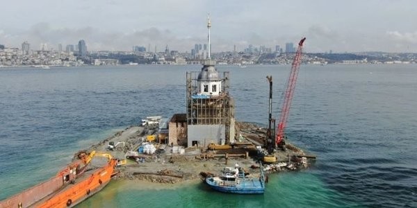 Kız kulesinin restorasyonunda sona gelindi! Örtü kalktı kubbe göründü