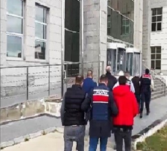 Çesitli Suçlardan Aranan 608 Süpheli Yakalandi