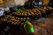 Dolandiricilik Yoluyla Elde Ettikleri 1,7 Ton Zeytinyagiyla Yakalandilar