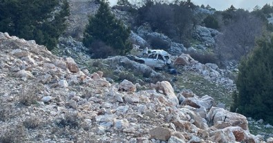 Karaman'da katliam gibi kaza! işçilerin bulunduğu cip şarampole yuvarlandı: 5 ölü, 1 yaralı