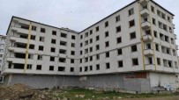 Tekirdag'da 50 Dairelik Korku Binasinin Etrafi Betonla Kapatildi