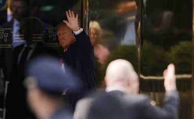Trump, Yarin Hakim Karsisina Çikmak Üzere New York'ta