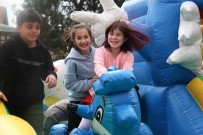 Ögretmenler, Bu Sefer Depremzede Çocuklar Için El Ele Verdi