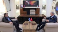 HULUSİ AKAR - Bakan Akar, Yunan mevkidaşıyla bir araya geldi