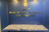 Durdurulan Araçta 2 Bin 505 Adet Sentetik Ecza Hapi Ele Geçirildi Açiklamasi 2 Gözalti