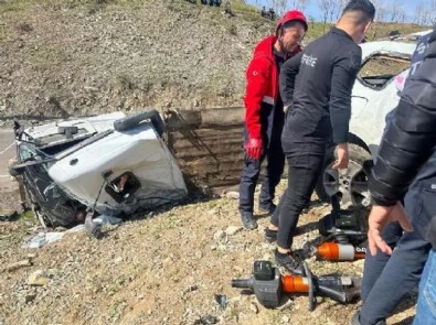 Şırnak’ta TIR ile otomobil çarpıştı: 3 ölü