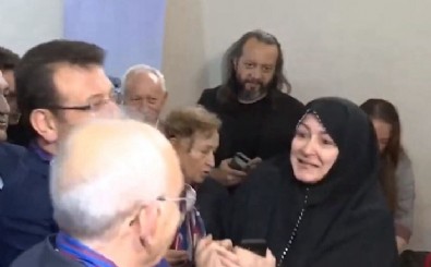 CHP'nin son tiyatrosu da patladı: Kılıçdaroğlu’nun ellerine kapanıp methiyeler dizen kadının teşkilat üyesi olduğu ortaya çıktı