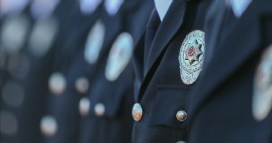 Depremler nedeniyle 10 bin emniyet personeli, istedikleri illere atandı